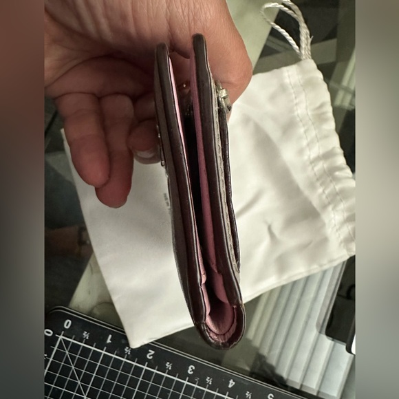Pre-loved small gray Coach wallet - Picture 5 of 7